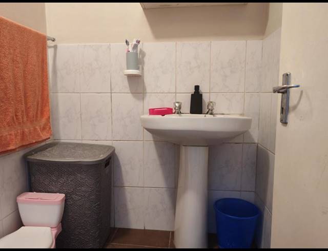 2 BEDROOM APARTMENT FOR SALE IN NORTHCLIFF